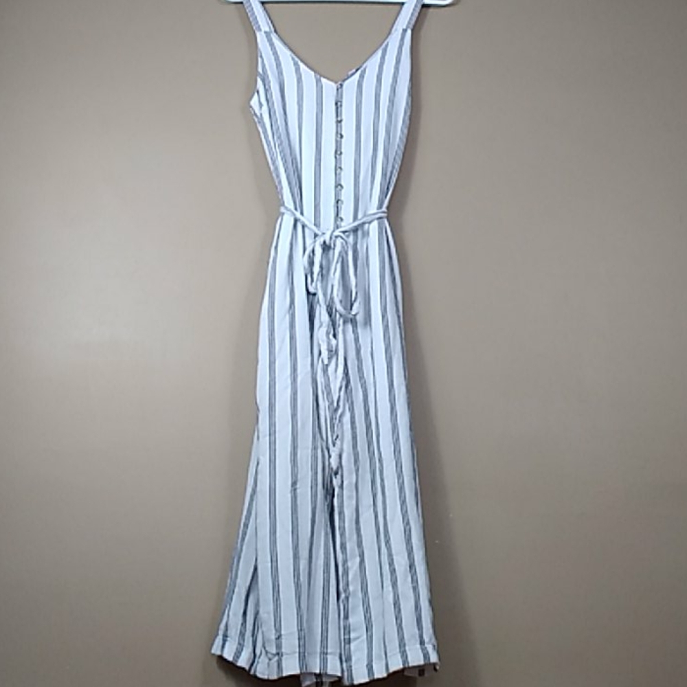 Striped Flared Bottoms Tie Waist Romper w/Pockets!